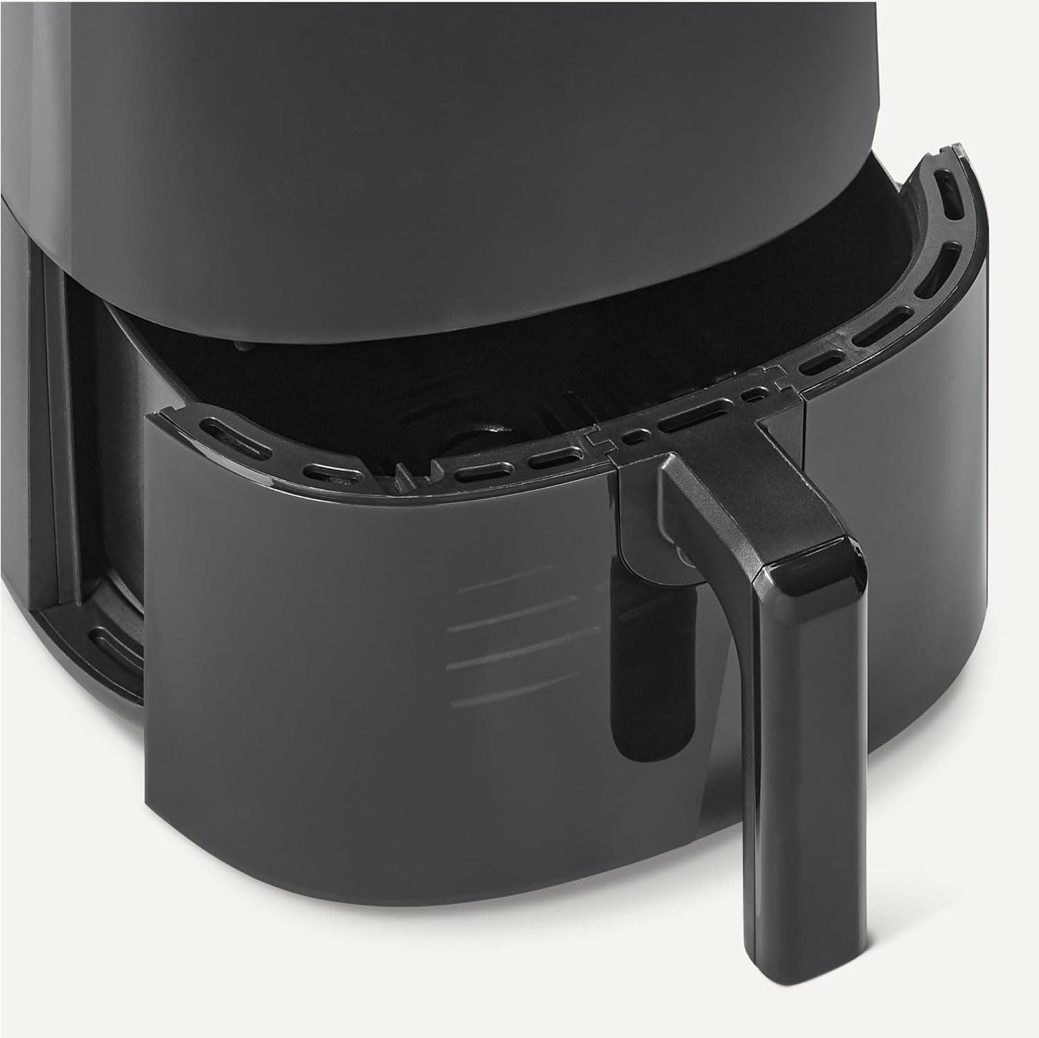 Amazon Basics Air Fryer 4.4-Quart - image 4