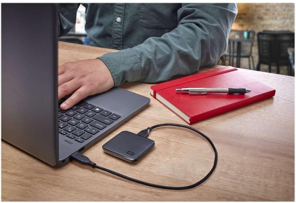 WD 1TB Elements SE Portable SSD - Fast & Reliable Storage - image 2